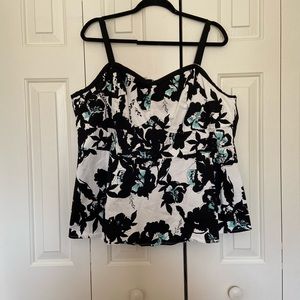 FINAL PRICE DROP Torrid 3X EUC white and black floral peplum tank